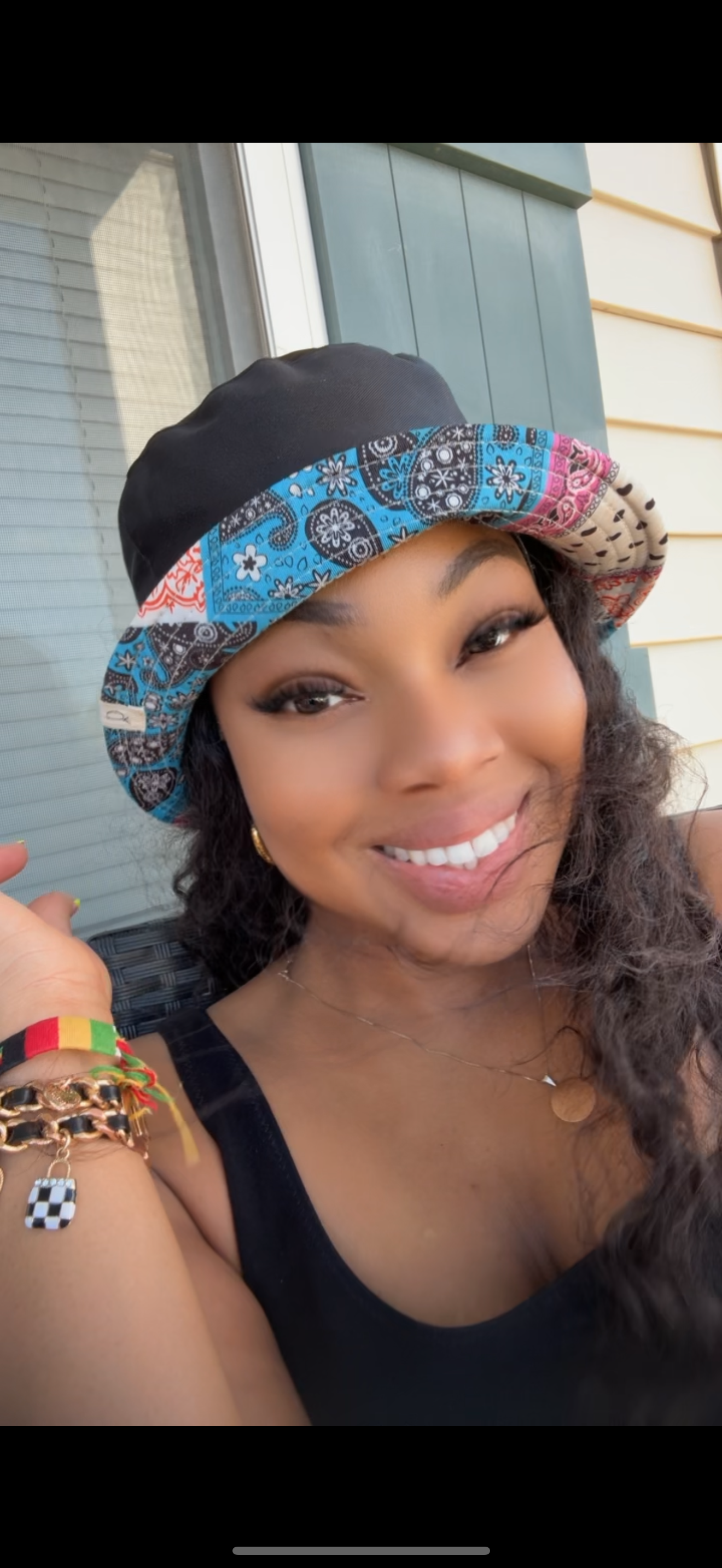 KATE-ENCHANTED AVE BUCKET HAT