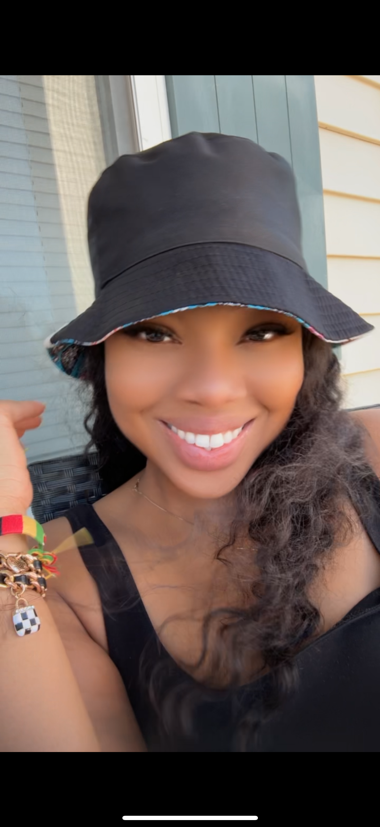 KATE-ENCHANTED AVE BUCKET HAT